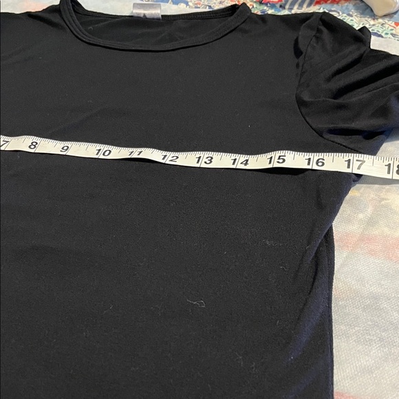 Classic Black Long Sleeve layering T-shirt size medium - Picture 3 of 6